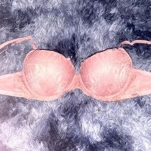 PINK Victoria's Secret Lace Bra in Light pink